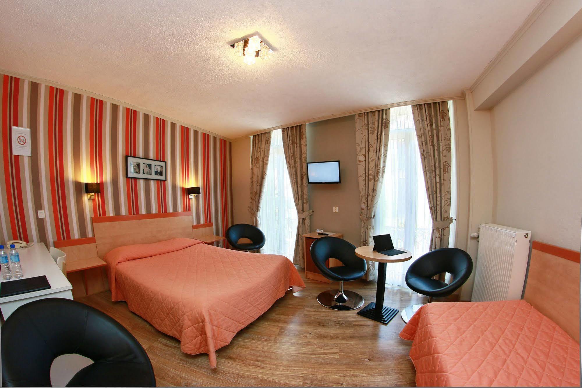 Bagnères-de-Luchon Hotel Panoramic מראה חיצוני תמונה